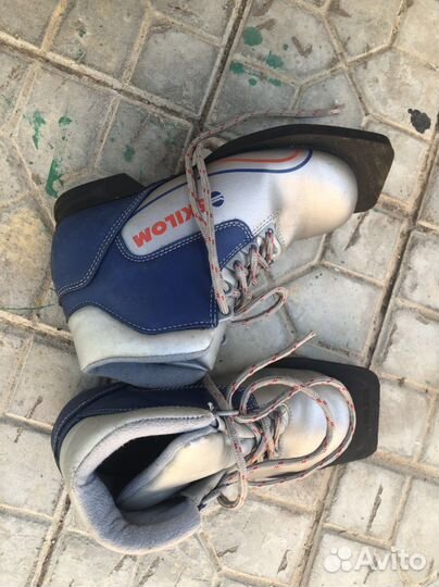 Лыжные ботинки