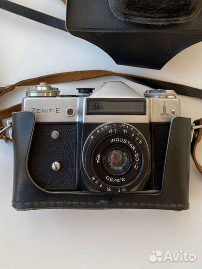 Пленочный Фотоаппарат Zenit E и вспышка Fil 41 m