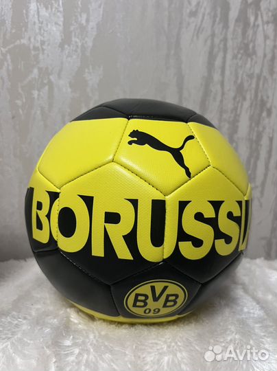 Футбольный мяч