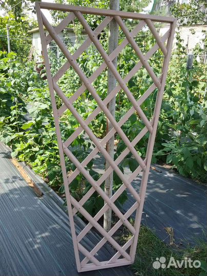 Опора цветочная для клематисов и плетистых роз