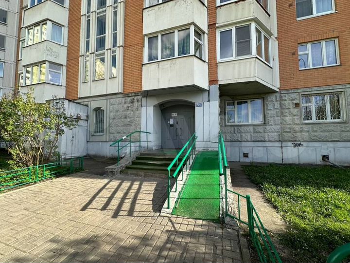 2-к. квартира, 52 м², 12/17 эт.