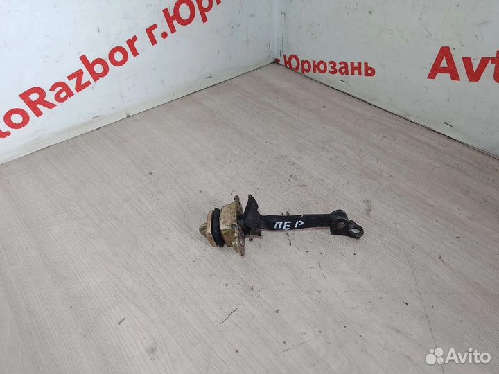 Ограничитель передней левой двери Geely MK