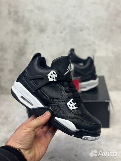 Кроссовки Nike Air Jordan 4