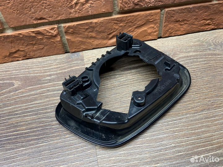 Рамка зеркала правого Bmw 3-серия G20 2018+