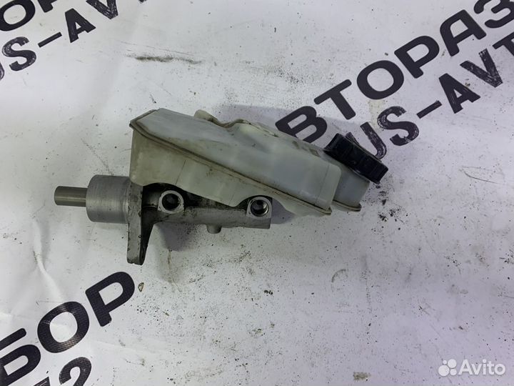 Главный тормозной цилиндр Ford Focus 2