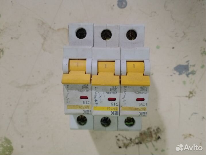 Выключатель автомотический