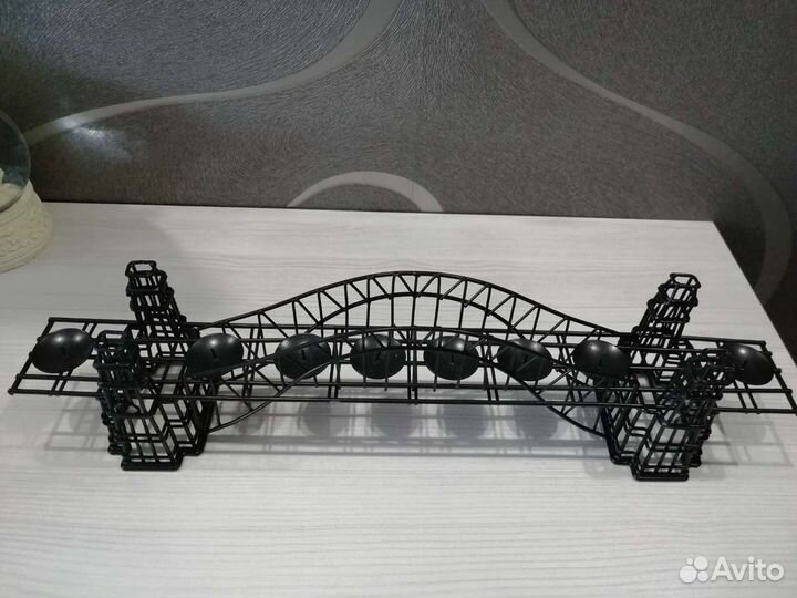 Подсвечник Мост Красный Куб