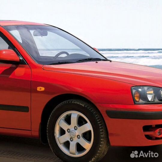 Крыло переднее правое в цвет Hyundai Elantra 3