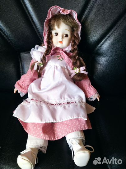 Кукла фарфоровая коллекционная винтажная