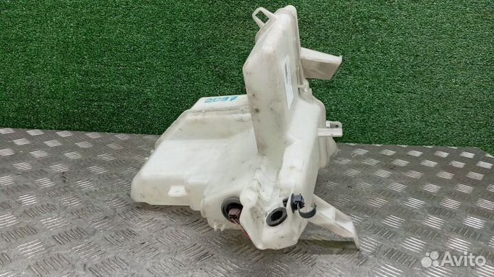 Бачок омывателя Nissan Murano