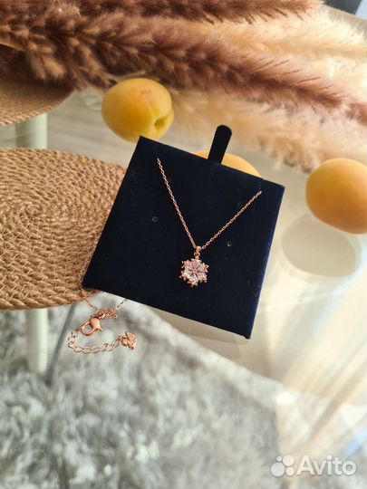 Swarovski колье