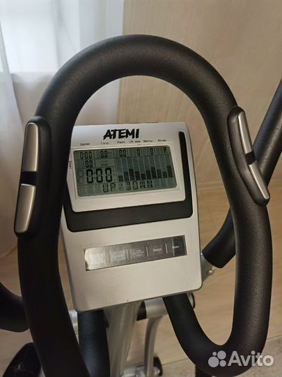 Эллиптический тренажер atemi AE 810
