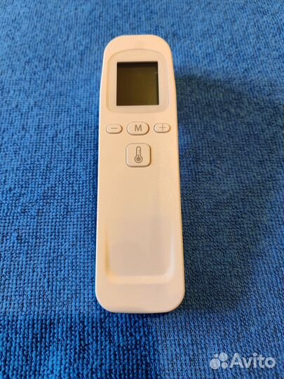 Медицинский термометр,пульсоксиметр