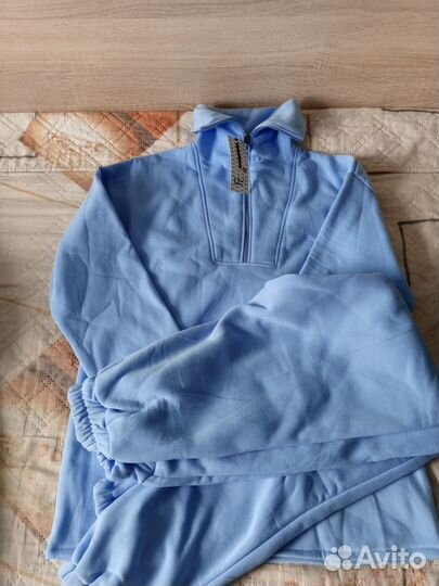 Спортивный костюм женский