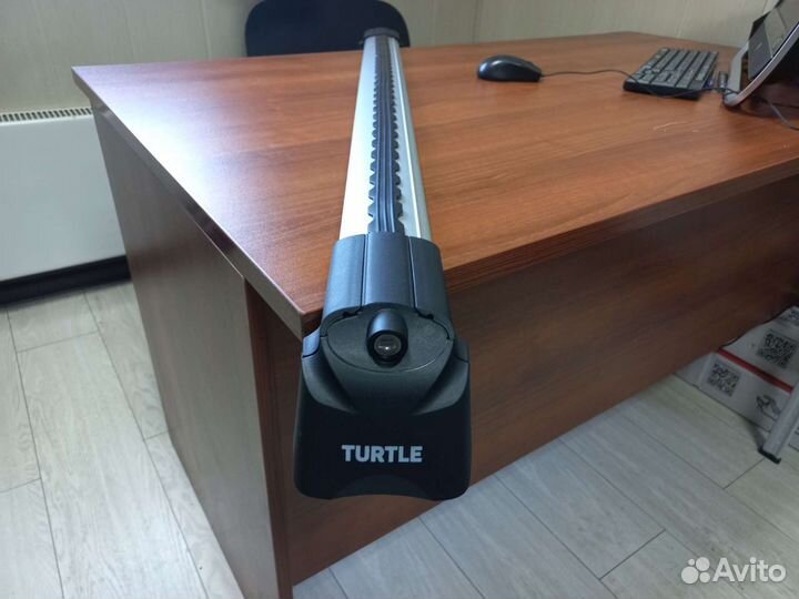 Багажник на крышу (для рейлингов заподлицо)