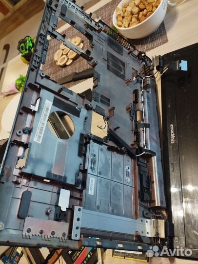 Ноутбук на запчасти