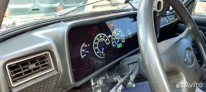 Щиток приборная панель ваз 2114 2115 2107 нива