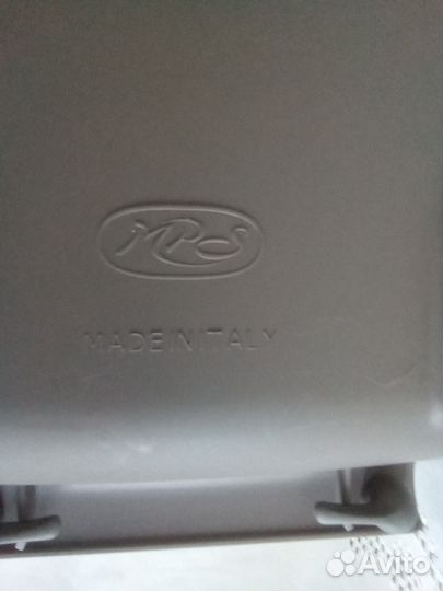 Переноска-клиппер пластиковая для кошек,бу дефект