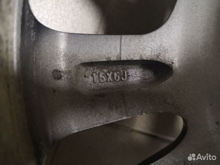 Колеса зима Toyota Noah Voxy Esquire R15 Nokian ши