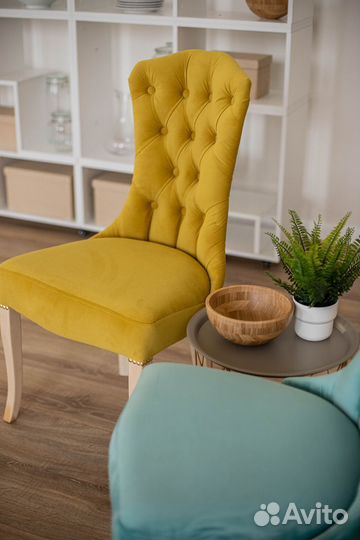 Мягкий стул со спинкой