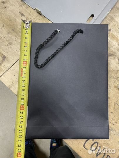 Пакет бумажный черный с ручками