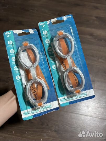 Очки для плавания новые