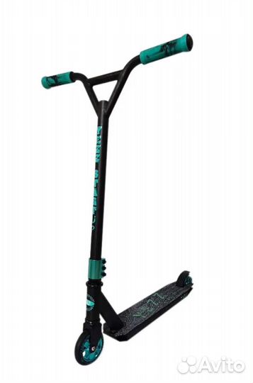 Трюковой самокат-снегокат