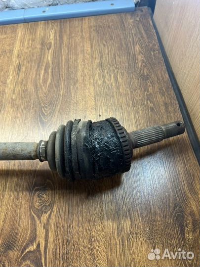 Привод передний правый Nissan Primera P 12 1.6