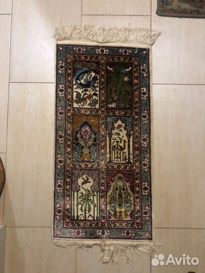 Шелковый коврик