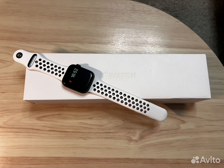 Apple watch Series 5 44mm