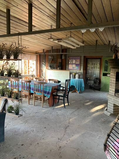 Дом 375 м² на участке 8 сот.