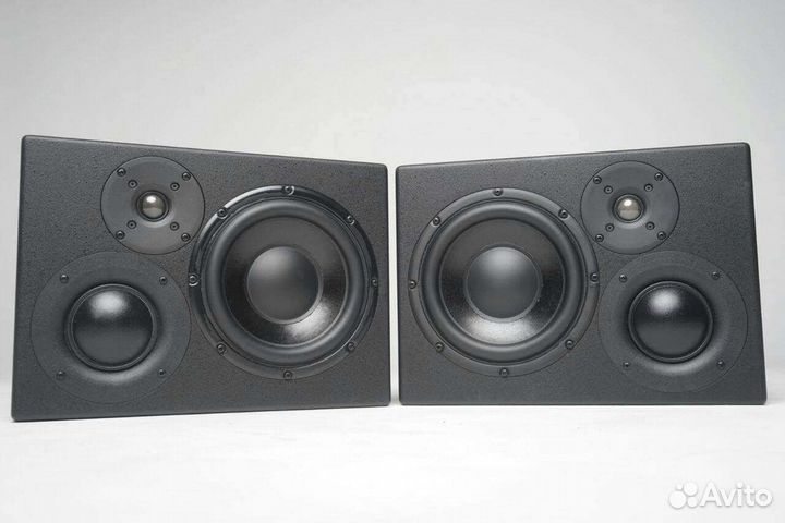Студийные мониторы