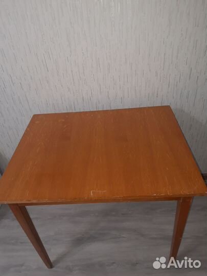 Стол обеденный