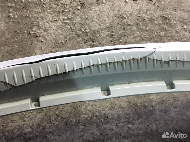 Бампер задний на largus