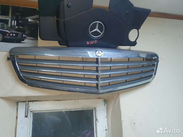 Решотка радиатора на мерседес С 2011г