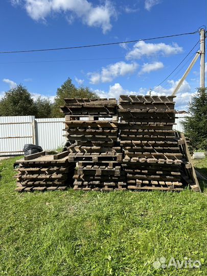 Поддоны отдам бесплатно, самовывоз