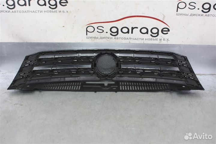 Решетка радиатора Volkswagen Tiguan 2011