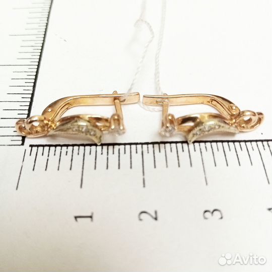 Серьги с синтетическим камнем Золото