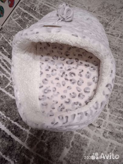 Лежанка тапок для кошек