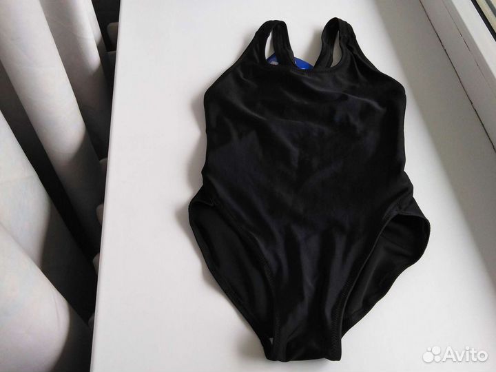 Купальник новый. На 6 лет