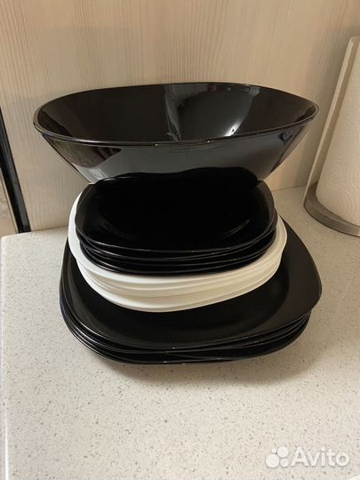 Столовый сервиз из 19 предметов