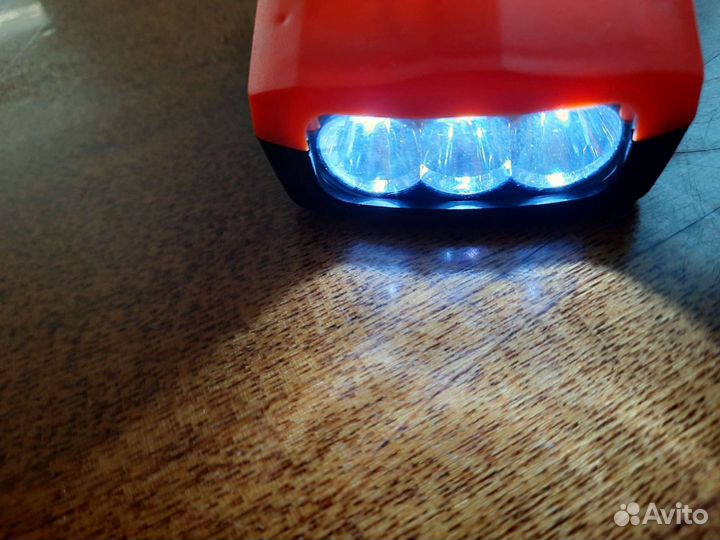 Фонарь и звонок на велосипед