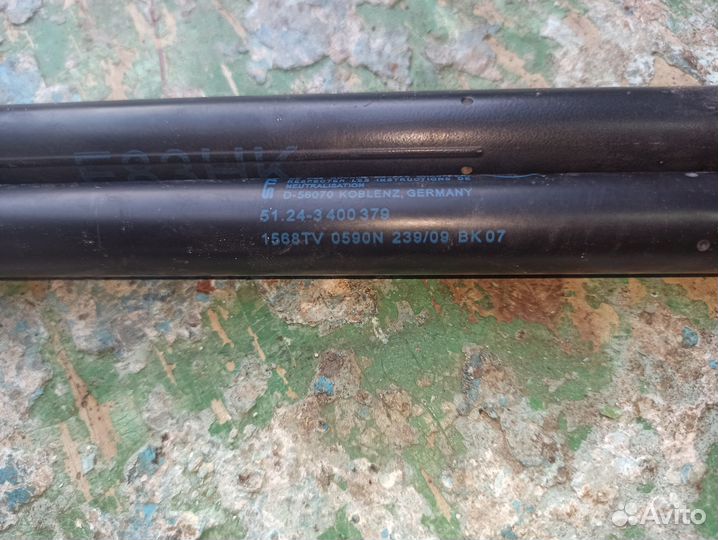 Амортизатор крышки багажника BMW X3 E83