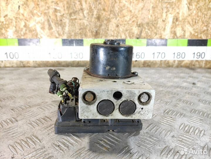Блок ABS насос Volkswagen Transporter T5