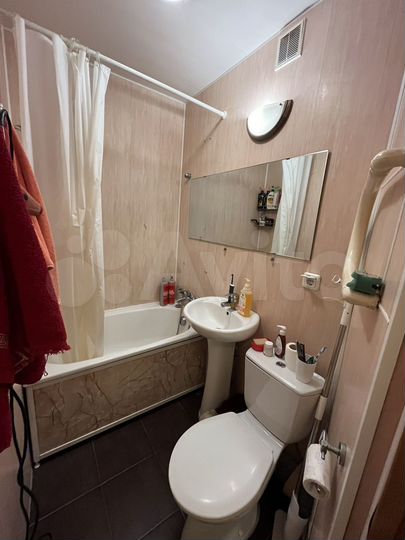 Комната 12 м² в 3-к., 2/5 эт.