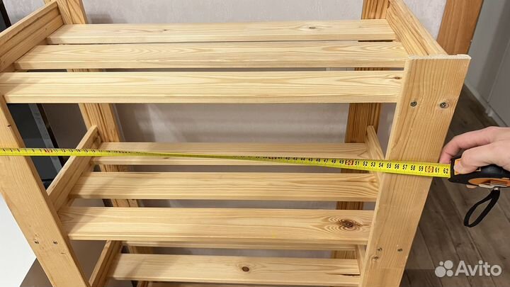 Стеллаж деревянный для игрушек