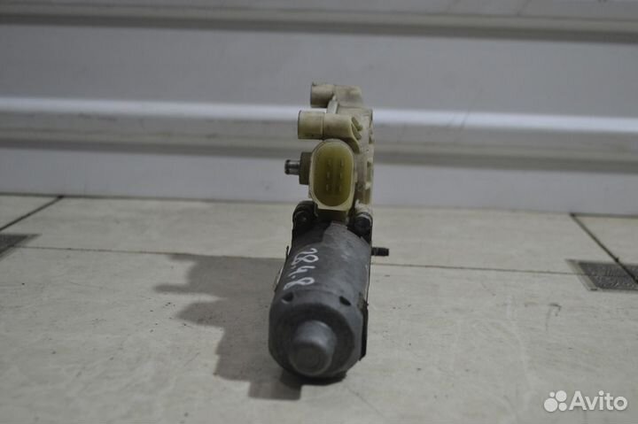 Моторчик стеклоподъемника передний левый BMW х5 е7