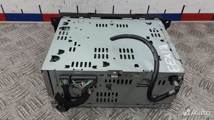 Магнитола Chrysler 300C (2004–2011)