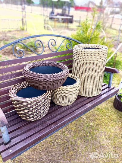 Кашпо из полиротанга