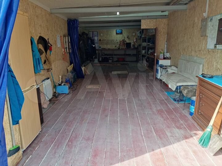 Гараж, > 30 м²